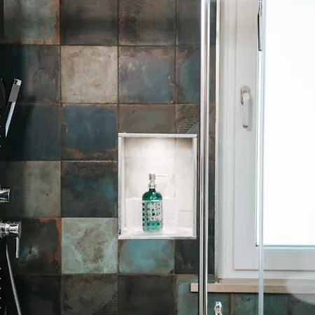 - Wifi - Climatizzatore