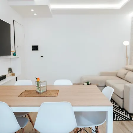 - Wifi - Climatizzatore Apartament *